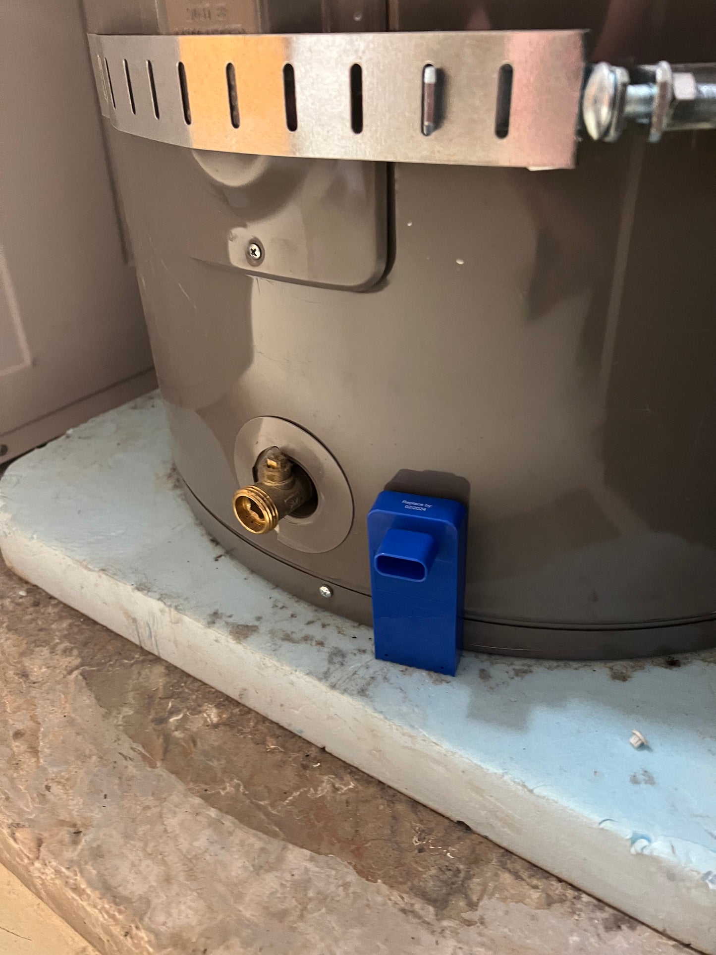 Flood Buzz® Blue: Water Leak Alarm for Water Heater Pans